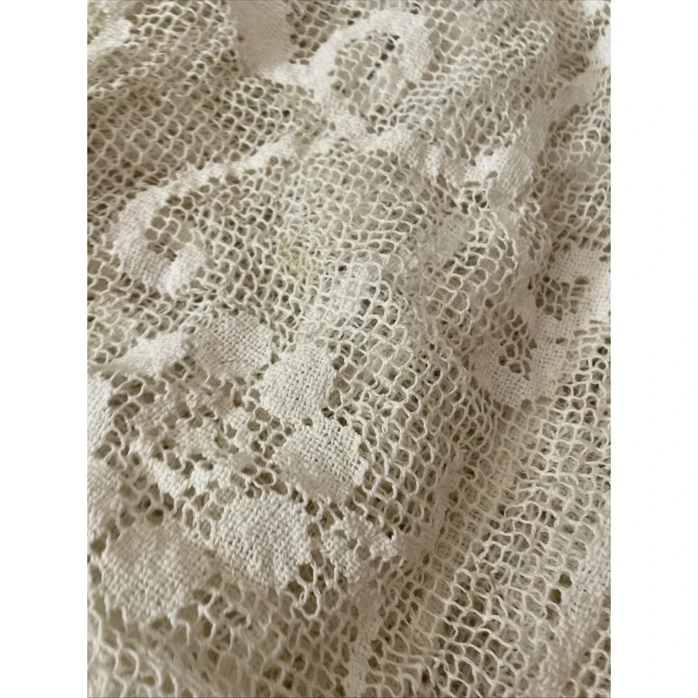 Vintage Cutter Linens Tablecloths, Runners, Doilies For Crafts Embroidered